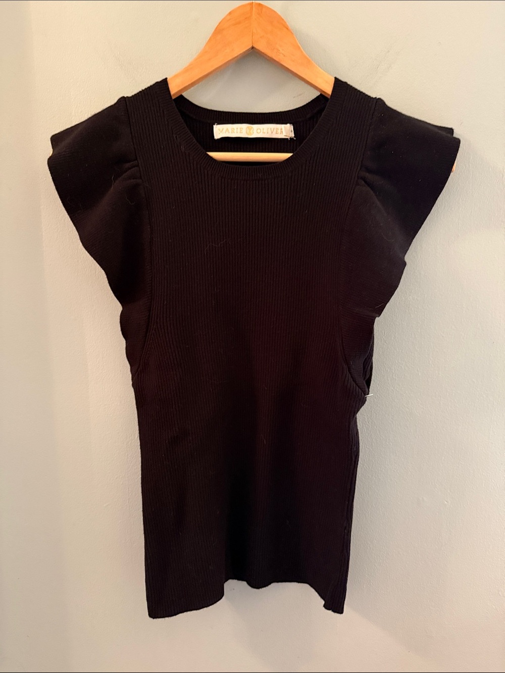 Marie Oliver Black Ribbed Knit Flutter Sleeve Top - XS